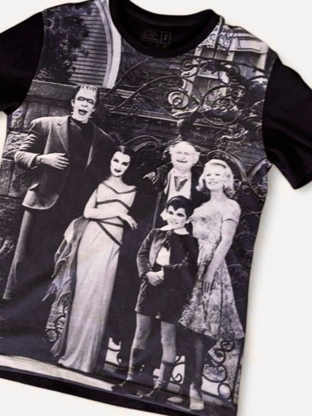 Redbubble The Munsters Graphic T-Shirt Small Gothic Horror Made in USA